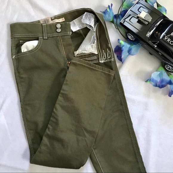 Levi's NWOT 724 High Rise Straight Crop Jeans Women 00 (24) - Picture 3 of 10